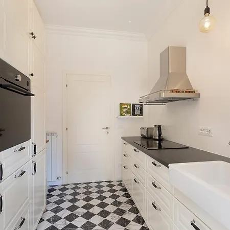 Apartment 270